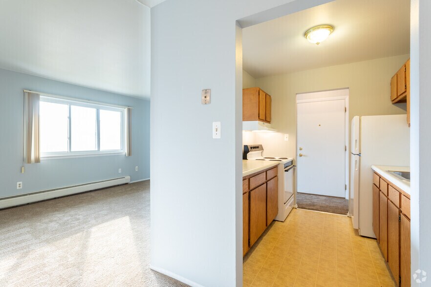 Woodcreek Manor Apartments 1050 Goddard Rd Lincoln Park MI 48146 Apartment Finder