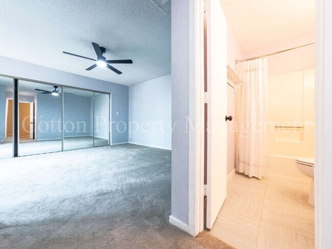 Building Photo - 2030 Albert Cir