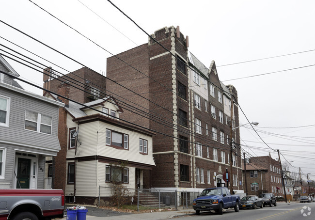 Sandford Avenue Apartment - 375-379 Sanford Ave