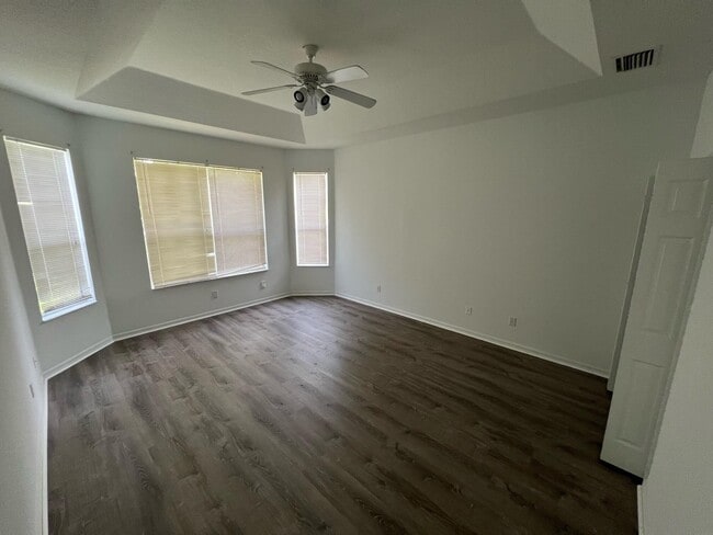 Building Photo - 4701 Portage Trail