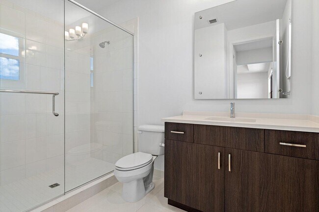 Building Photo - 8311 Essex Country Clb Dr