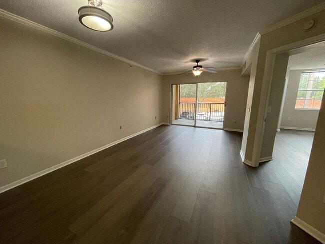 Building Photo - ANNUAL RENTAL - 1 BED / 1 BATH THE SANCTUA...
