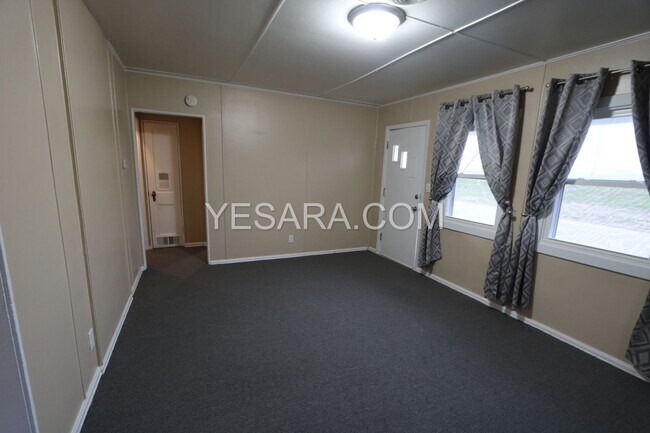 Building Photo - 2911-2911 Market St