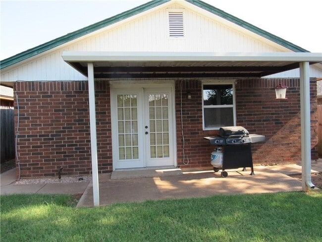 Building Photo - 936 W Tesio Way