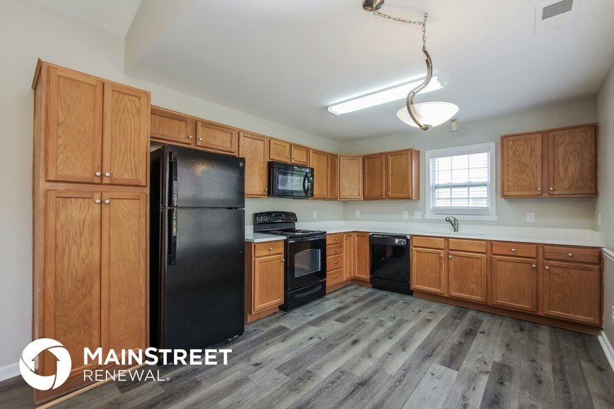 Building Photo - 6007 Trailshead Dr