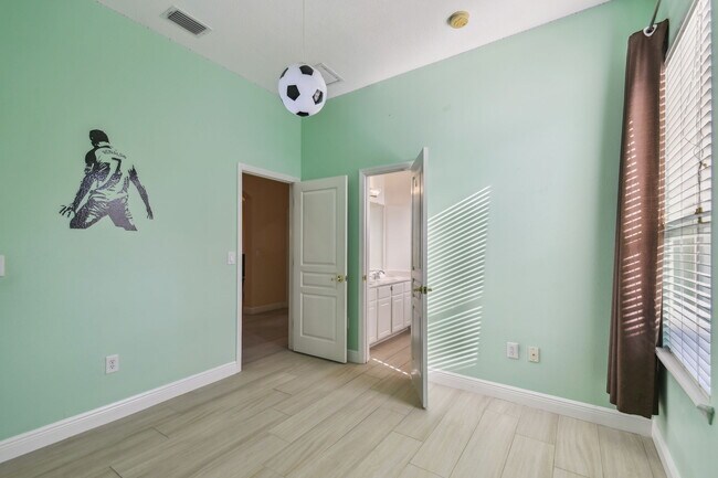 Building Photo - 11909 Mandevilla Ct