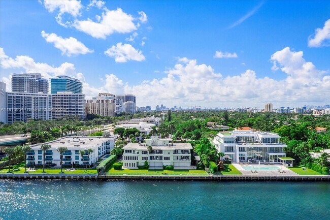 Building Photo - 286 Bal Bay Dr