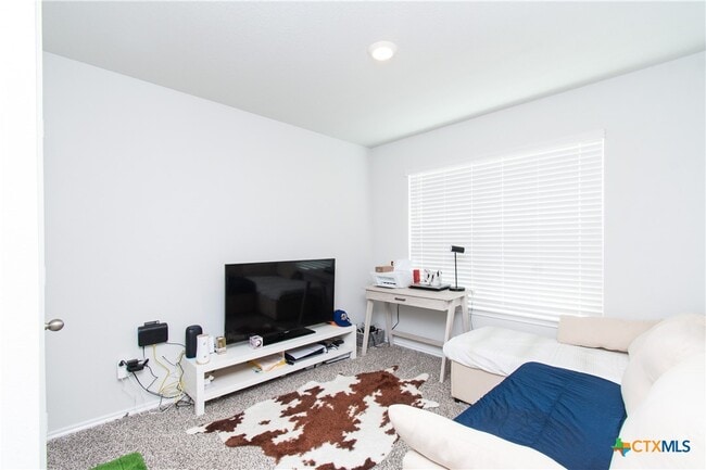 Building Photo - 1719 Cedrus Dr
