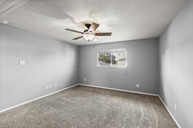 Building Photo - 158 Bristol Bend Ln