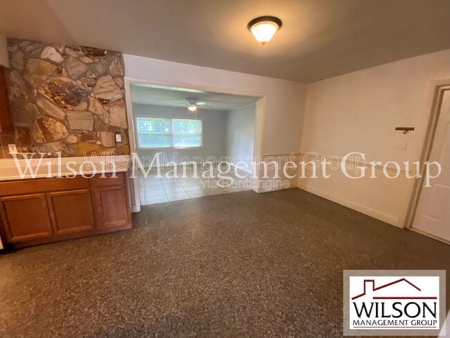 Building Photo - 2606 Aloma Ave