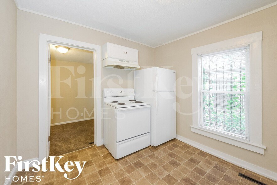 Building Photo - 2214 Quincy St