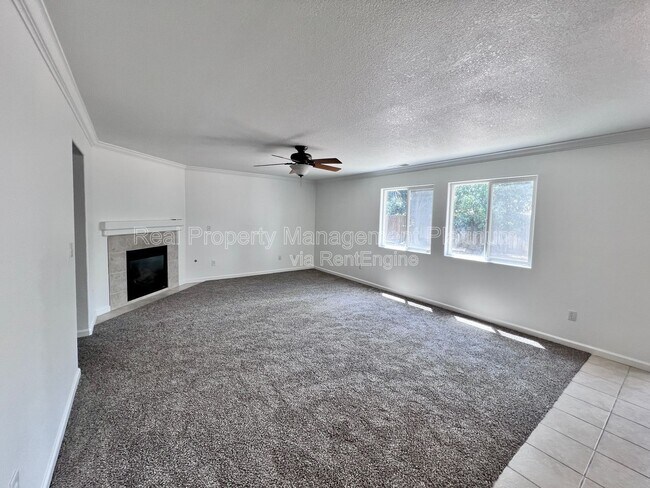 Building Photo - 6054 E Hampton Way