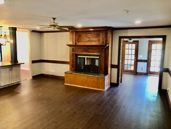 Building Photo - GORGEOUS 4/4 SOUTH HIGHLAND HOME-PIERRMONT...