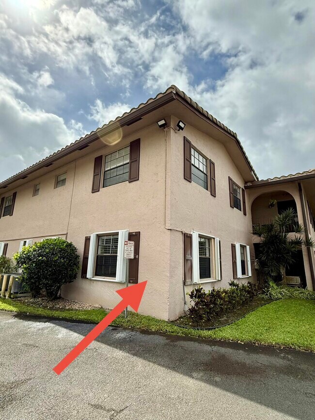 Building Photo - 3307 NW 108th Dr