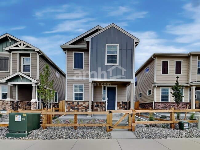 Building Photo - 310 N Addison Way