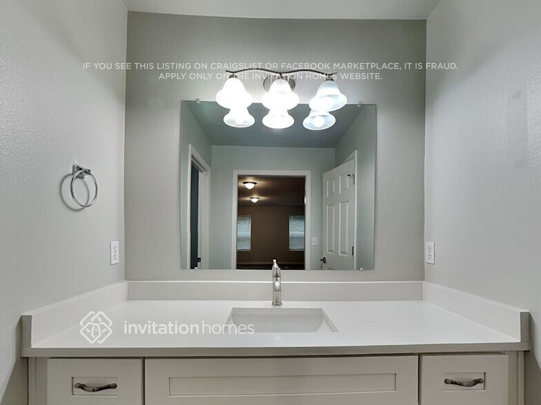 Building Photo - 1517 Fir St NE