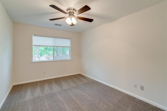 Building Photo - 13030 Staton Dr