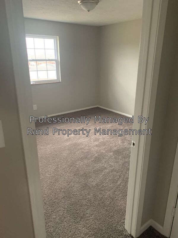 Building Photo - 117 Sylvia Dr