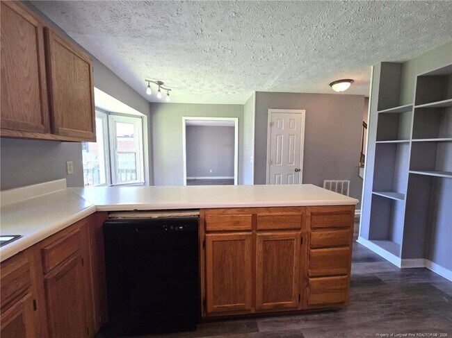 Building Photo - 7132 Dayspring Dr