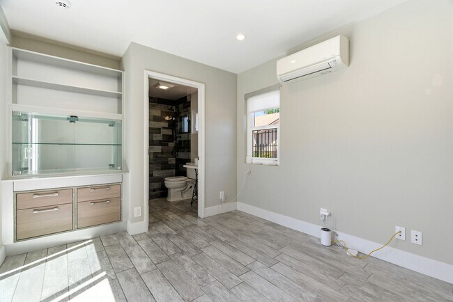 Building Photo - 4520 Park Cordero
