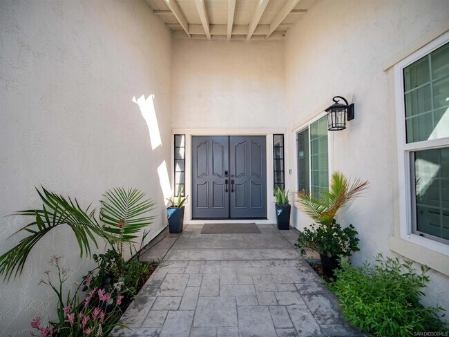 Building Photo - 11748 Via Chona