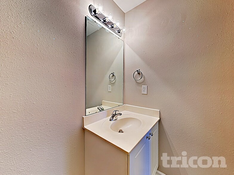 Building Photo - 5129 Grays Ridge Dr