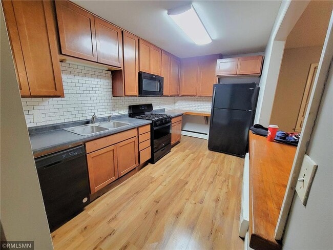 Building Photo - 1431 Jefferson St NE