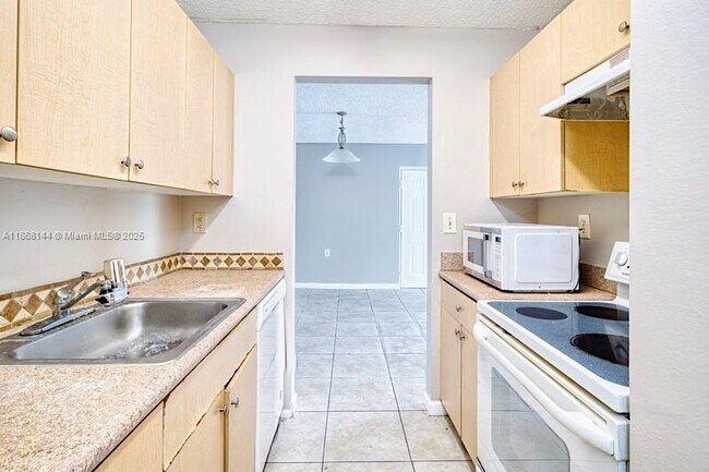 Building Photo - 1139 Lake Terry Dr