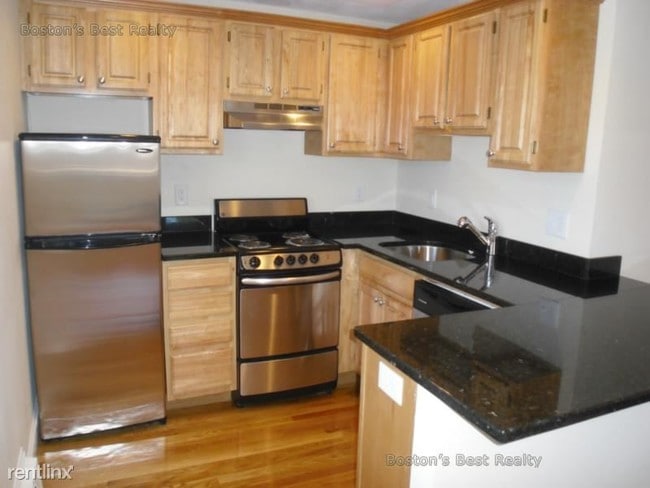 Building Photo - 1 br, 1 bath  - 134 Saint Marys St