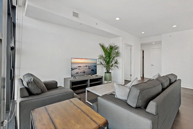 Building Photo - 2007 Vermont Ave NW