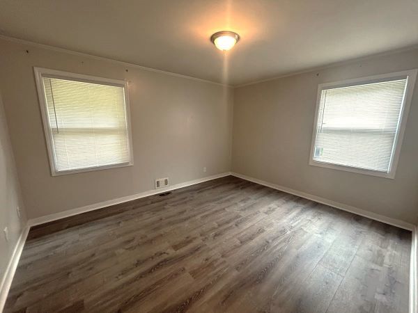 Building Photo - Oak Ridge 3bd/1ba Ranch