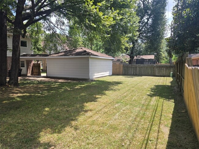Building Photo - 3211 Highland Laurels Dr