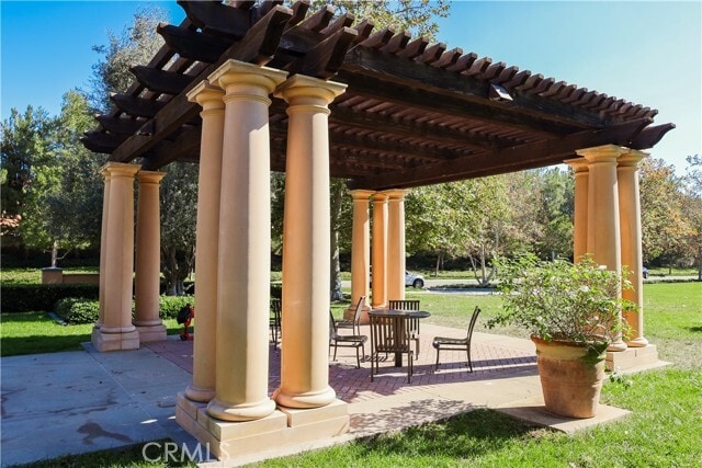 Building Photo - 88 Cipresso