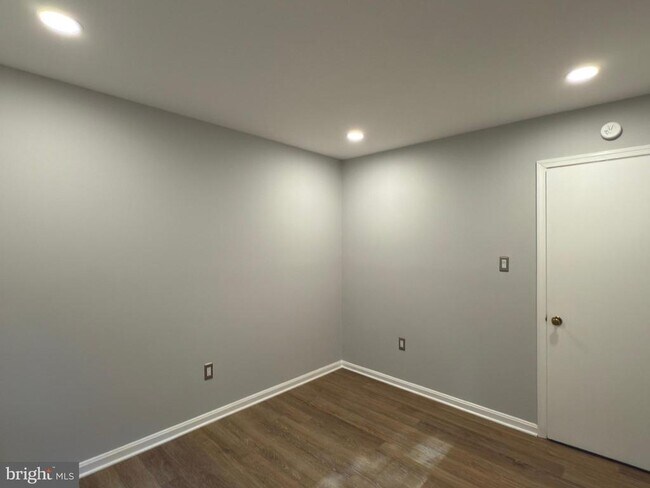 Building Photo - 3945 Wilcoxson Dr