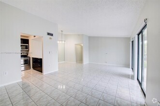Building Photo - 469 NE 207th Ln