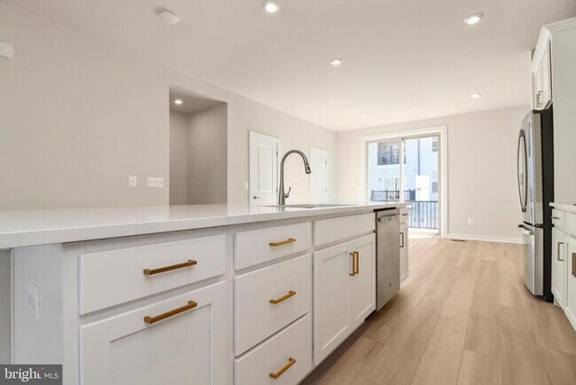 Building Photo - 2176 Glacier Rd