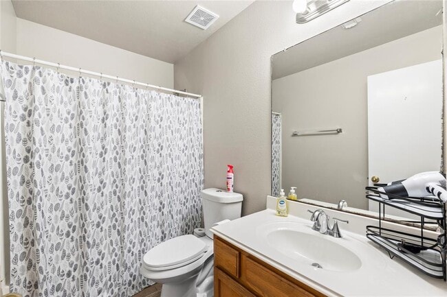 Building Photo - 1011 Grassy View Dr