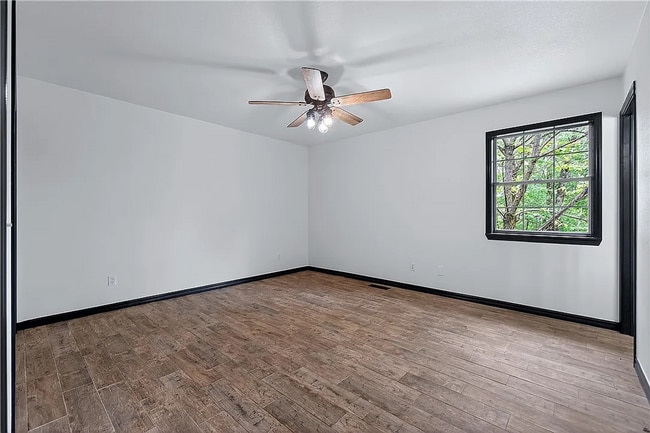 Building Photo - 8517 Spruce Dr
