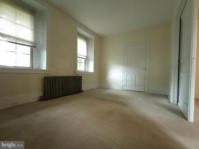 Building Photo - 1926 Hilltown Pike