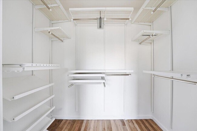 Building Photo - 600 Jefferson St