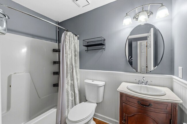 Building Photo - 299 Ashbrook Dr