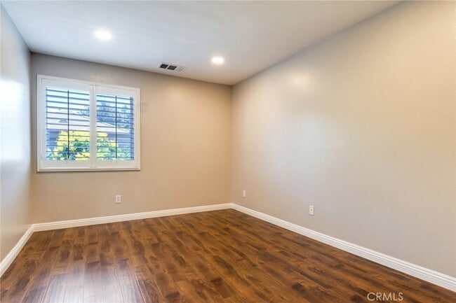 Building Photo - 1555 Orange Ave