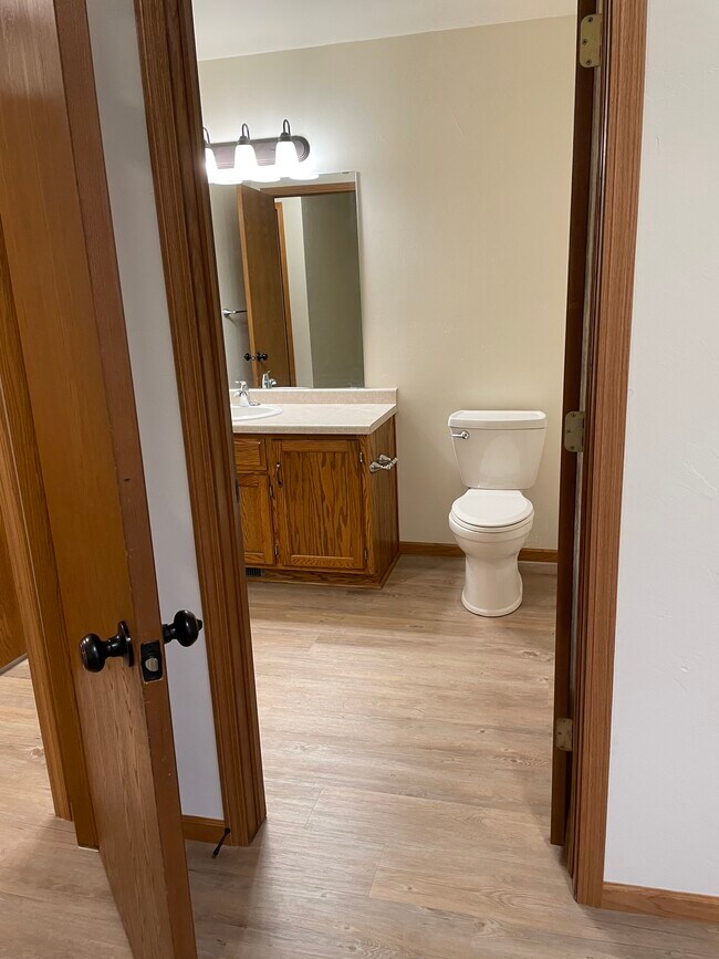 Bathroom - 1023 Rolling Meadows Dr