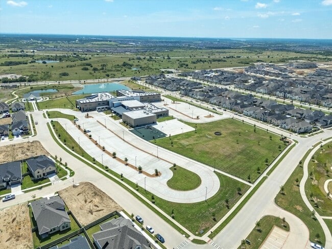 Building Photo - 2240 Lazy Dog Ln