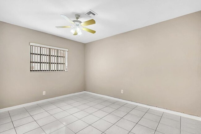 Building Photo - 6144 Royal Lytham Dr