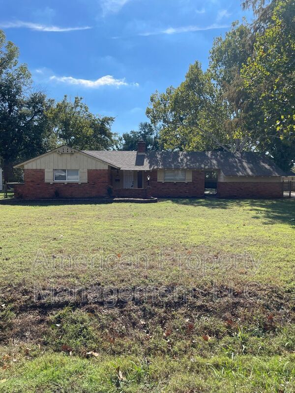 Building Photo - 5102 E 33rd St