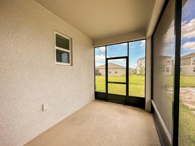 Building Photo - Gorgeous 4 Bed 2 Bath Home!