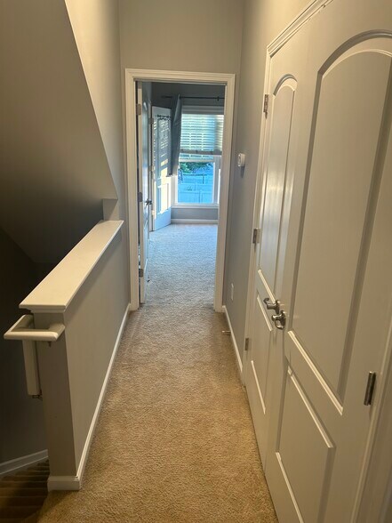 Building Photo - 9515 Longstone Ln