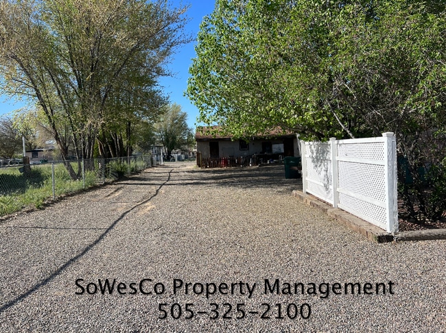 Building Photo - Beautiful Single Wide Near SunRay Casino