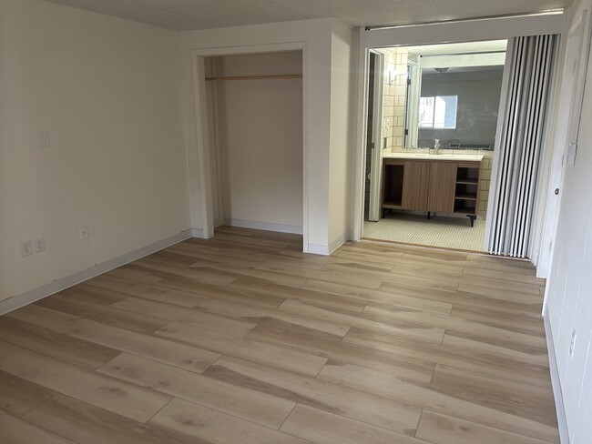 Building Photo - 1231 N Galena Ave